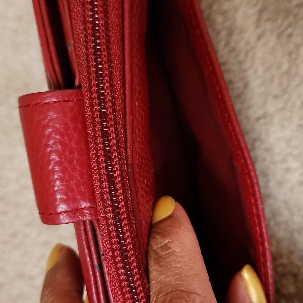 Red Wallet - Picture 8 of 10